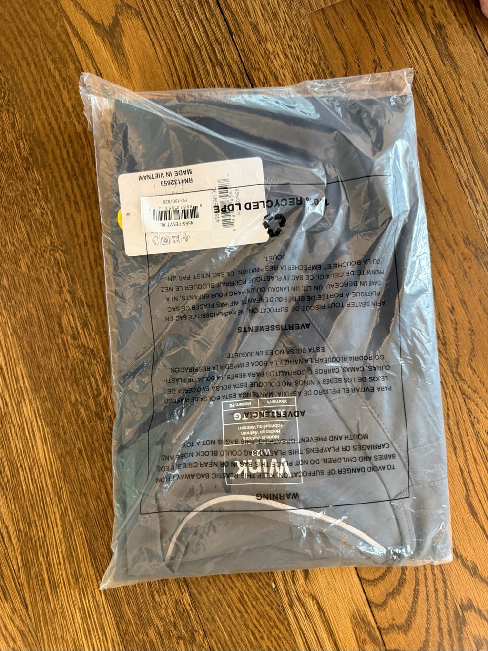 Wink maternity scrub top